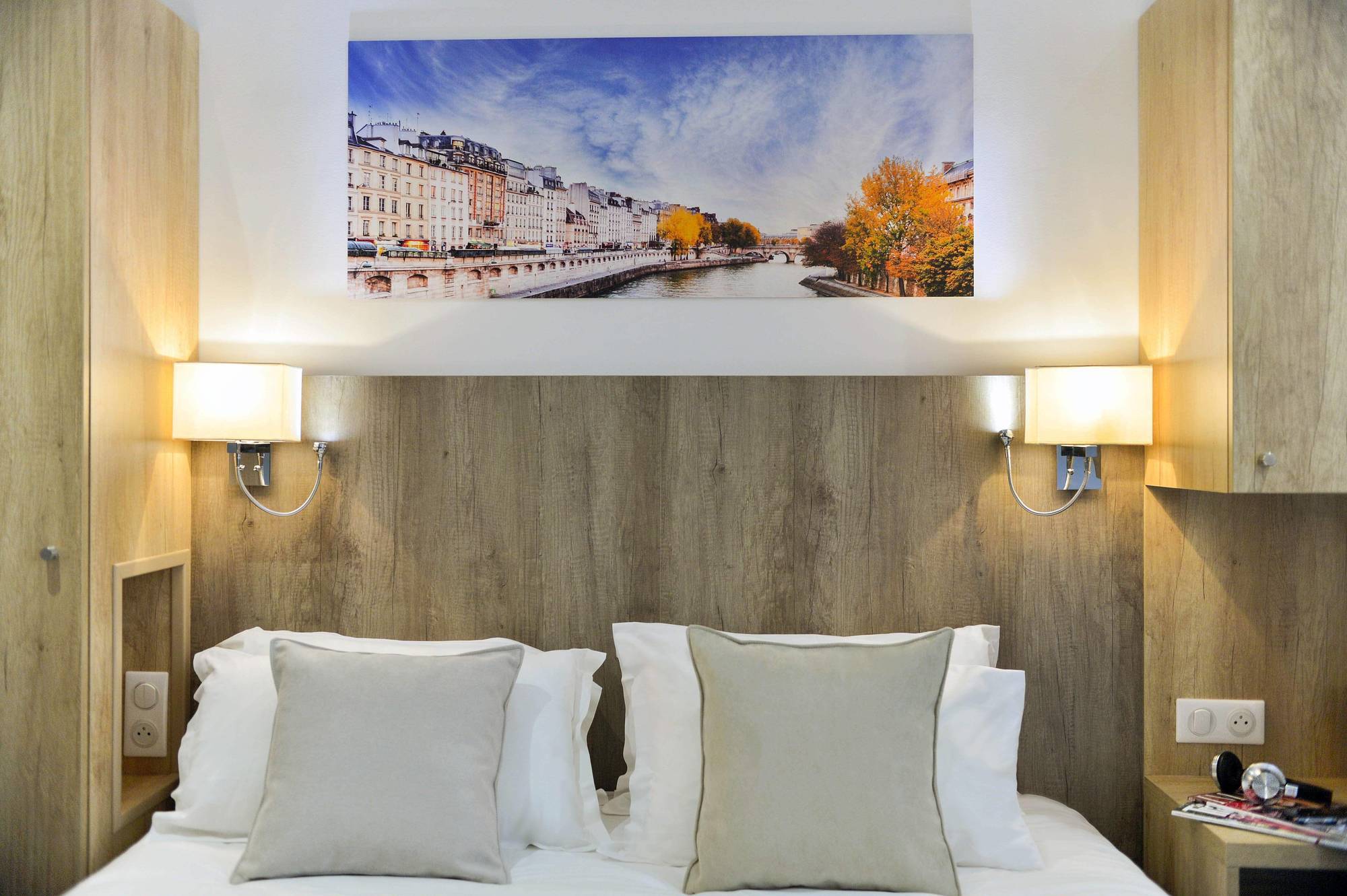 โฮเต็ล ยูเจอนี่ Hotel ปารีส ภายนอก รูปภาพ