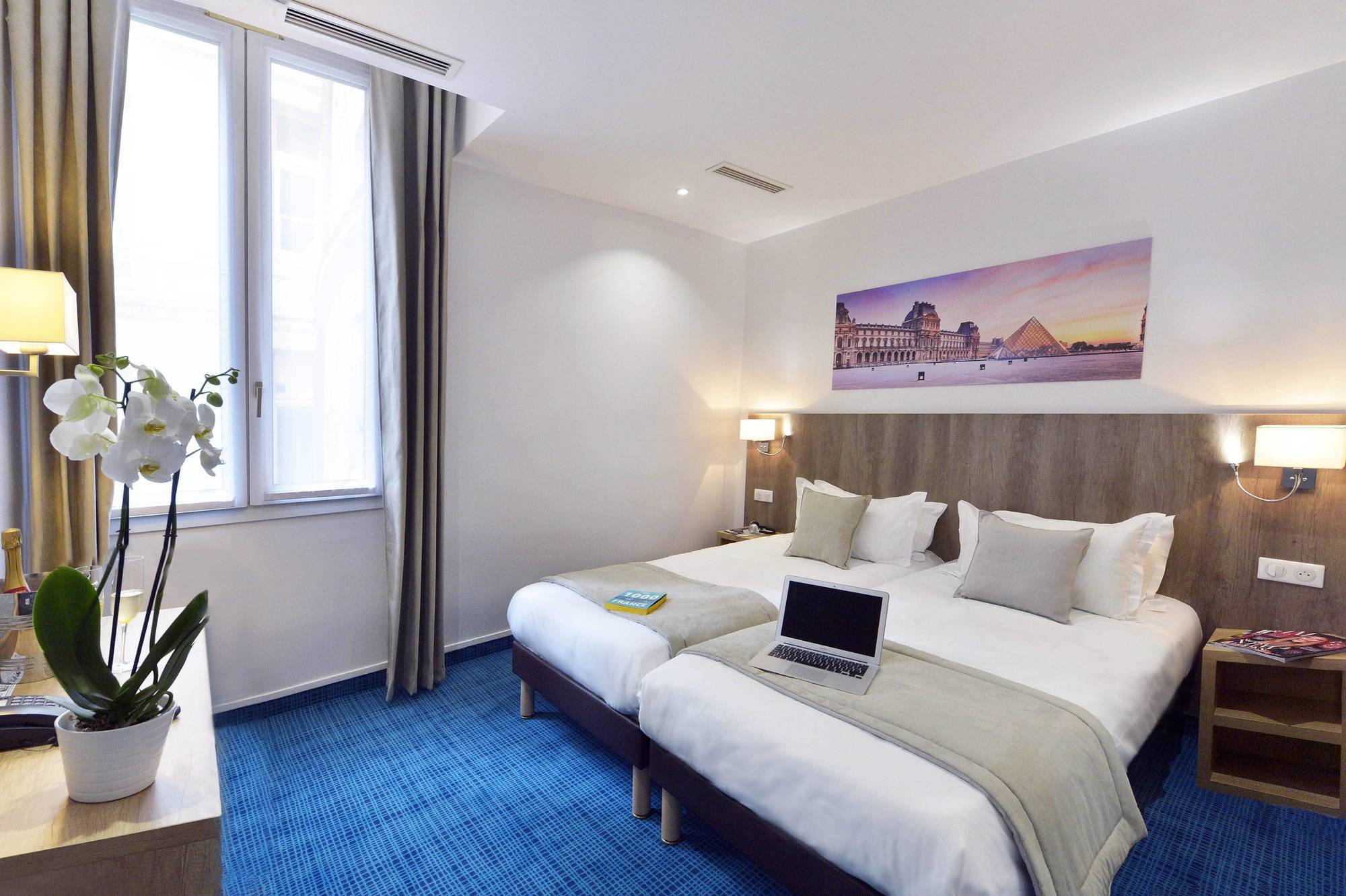 โฮเต็ล ยูเจอนี่ Hotel ปารีส ภายนอก รูปภาพ